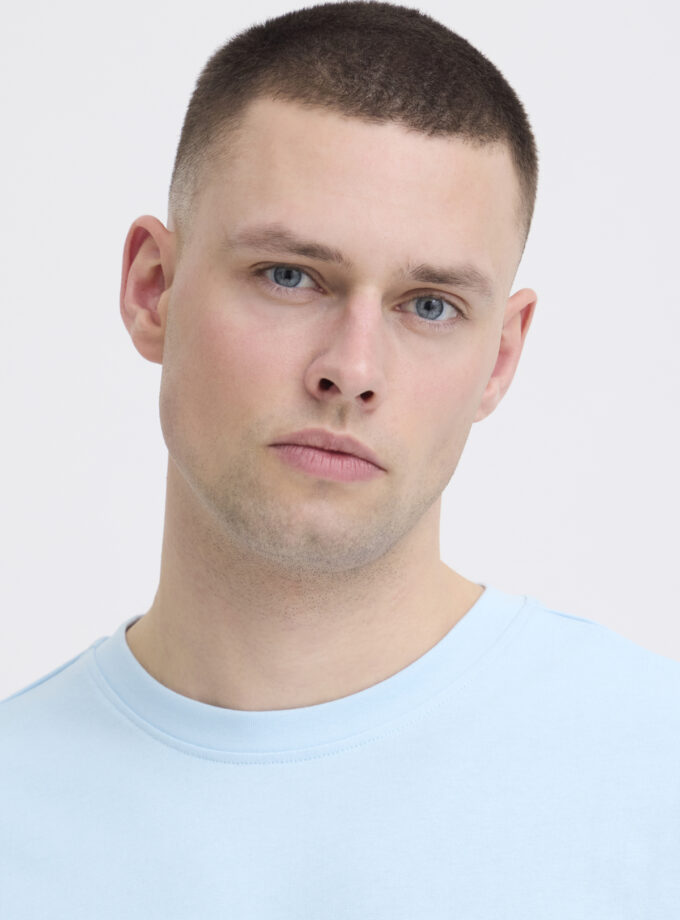 T-SHIRT - BABY BLUE