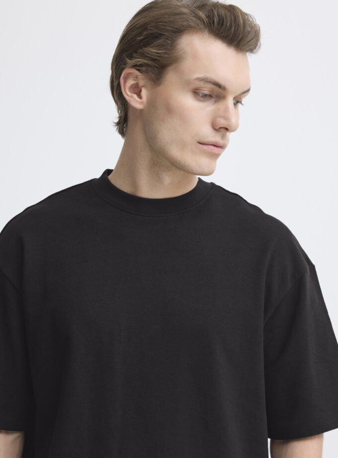T-SHIRT - BLACK