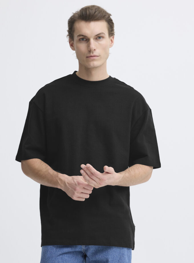 T-SHIRT - BLACK