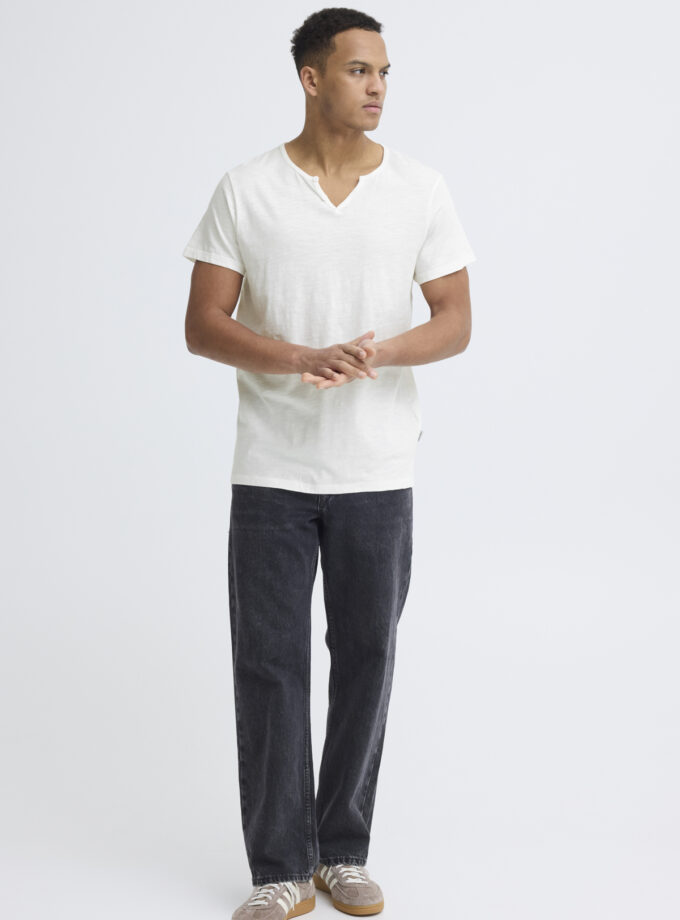 V - NECK  T -SHIRT  - WHITE