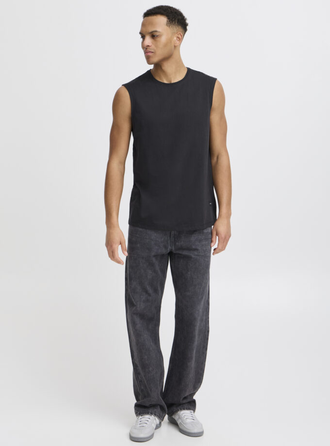 SLEEVELESS T-SHIRT - BLACK