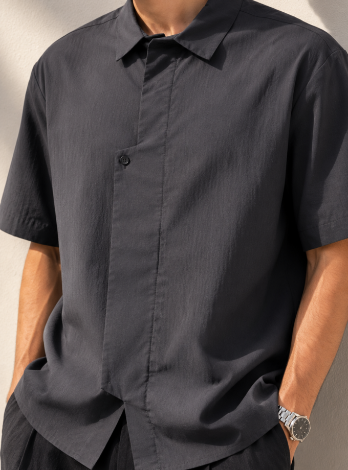 SHORT-SLEEVED SHIRT - BLACK