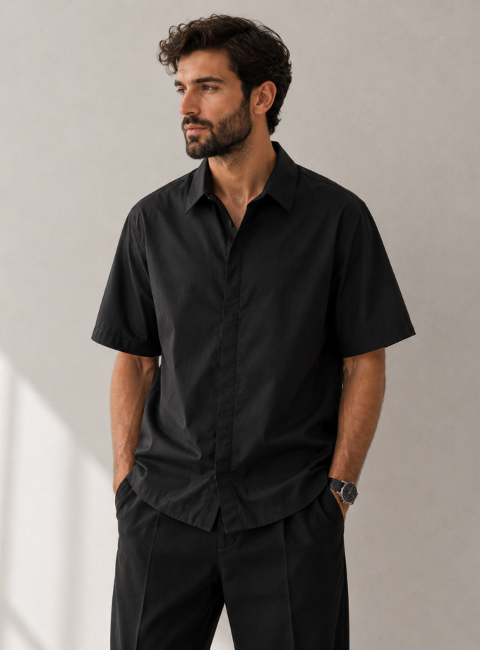 SHORT-SLEEVED SHIRT - BLACK