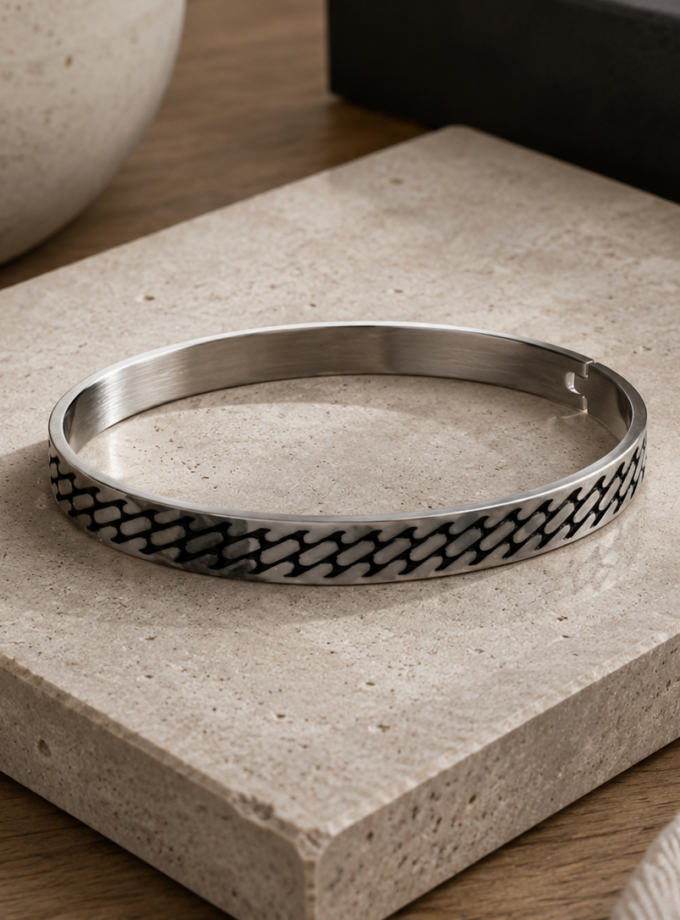 STAINLESS STEEL CHAIN BANGLE
