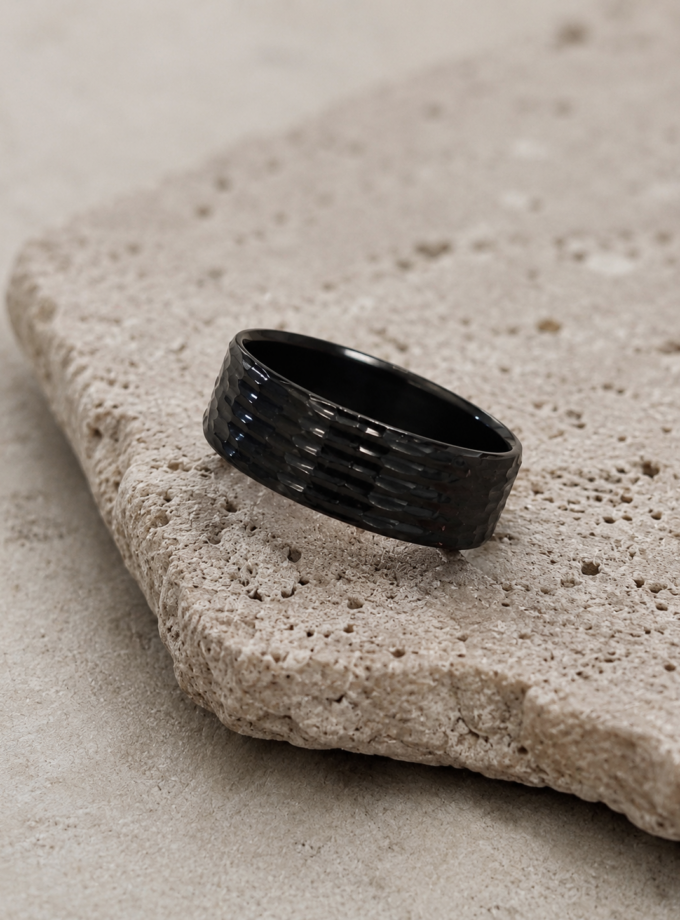 BLACK CARBON FIBER STAINLESS STEEL RING