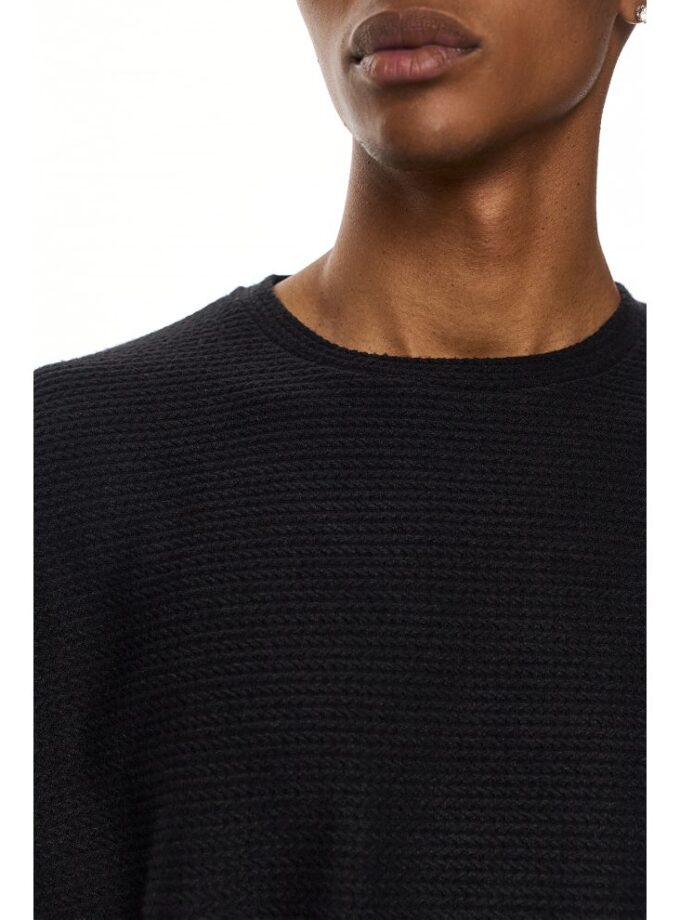 TEXTURED SHORT SLEEVE TOP - BLACK