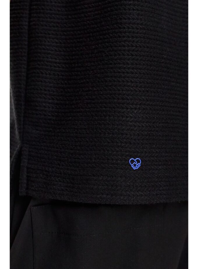 TEXTURED SHORT SLEEVE TOP - BLACK